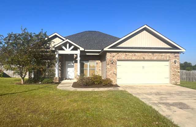 Beautiful Home in Hilltop School Zone Gallery 1