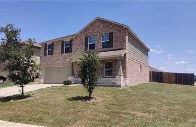 11501  Gaelic DR Gallery 2