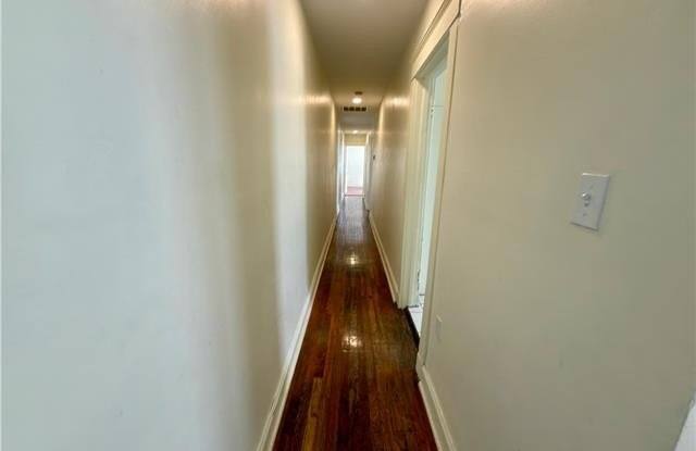 5533 WILLOW Street Gallery 4