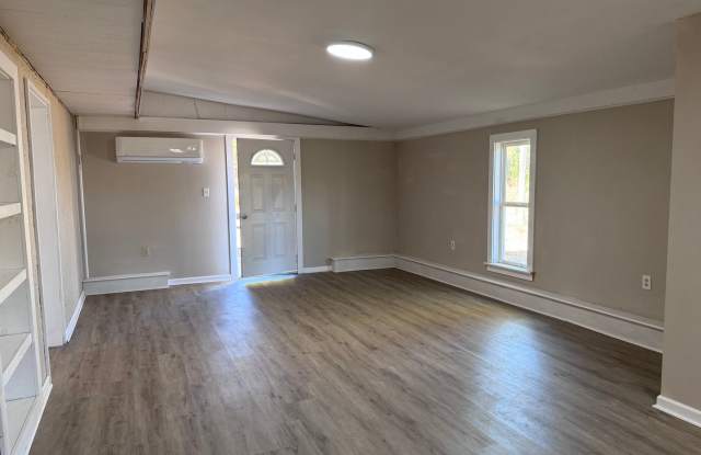 TWO STORY, 4 BED, 2 BATH HOME LOCATED IN WEST END Gallery 4