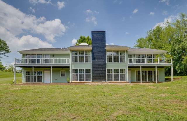 6 Bedroom / 3 Bath Home - Johnson City, TN photos photos 6 Bedroom / 3 Bath Home - Johnson City, TN photos photos
