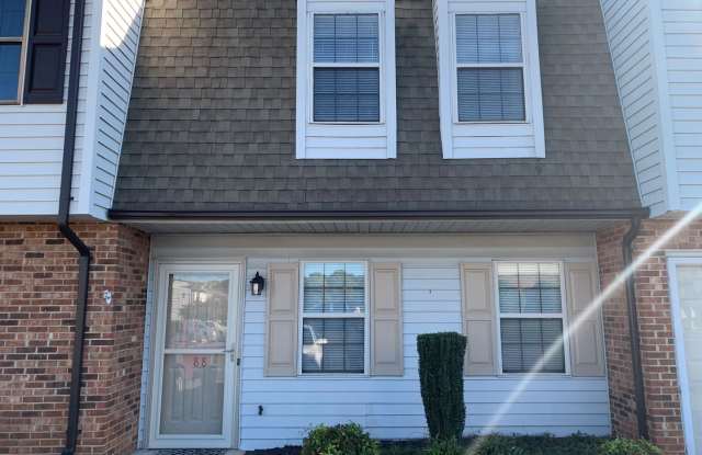 2 Bedroom Townhouse off Greenview Drive photos photos