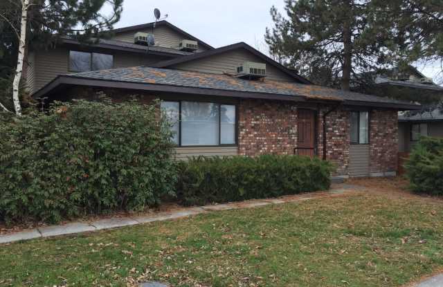 1215 W Ivy Ave photos photos