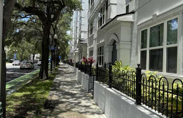 204 East South Street photos photos