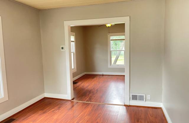 Great Benson area house $1495 *Move in special* Gallery 3
