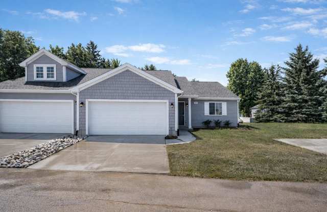 Best Value in Vicksburg - 1020 West Villas Drive, Vicksburg, MI 49097