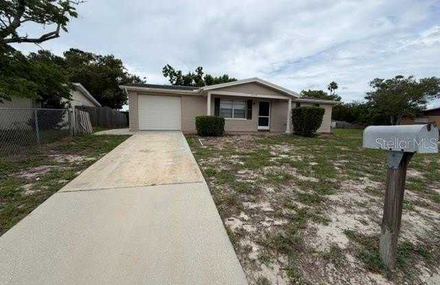 7539 GULF HIGHLANDS Drive Gallery 3