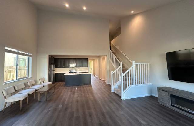 4352 Vanguard Drive Gallery 4