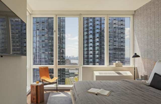 605 West 42nd Street photos photos