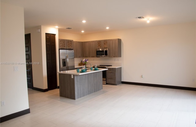 15962 NW 91 Court - 15962 Northwest 91st Court, Miami Lakes, FL 33016