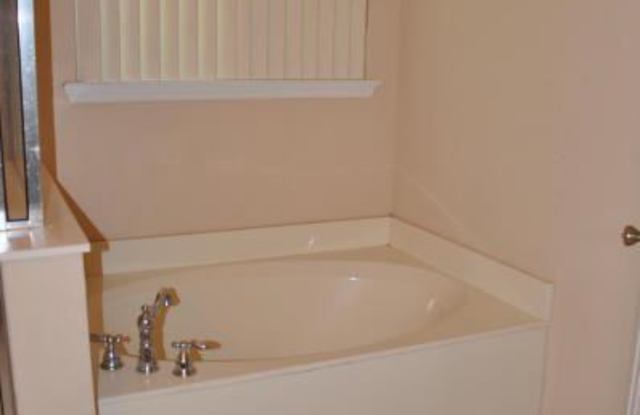 11239 Justin Oaks Drive Gallery 3
