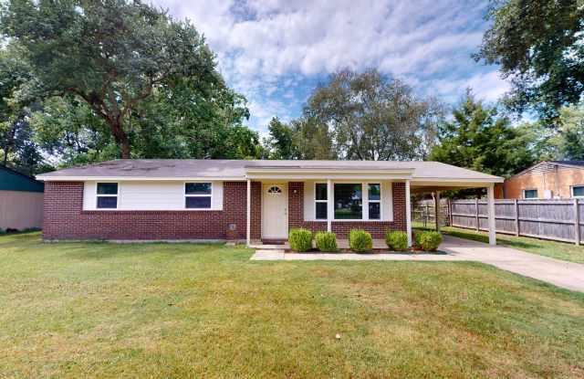 Newly updated 3/1.5 bath located in Camellia Estates Gallery 1