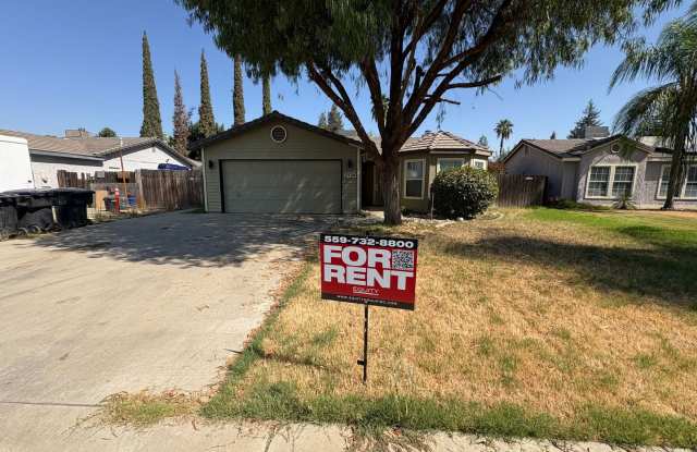 NW Visalia Home in Quiet Neighborhood for Rent Ready! photos photos