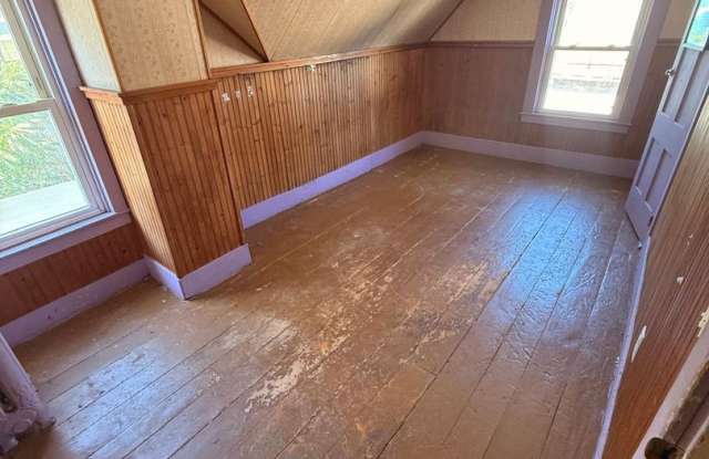 Spacious 4-Bedroom Single-Family Home for Rent in Fitchburg – $2,300/Month photos photos