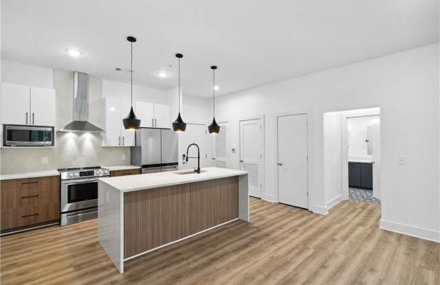 112 Rogers Street NE photos photos