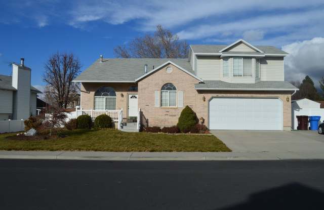 Large Orem Home in Great Location Gallery 3