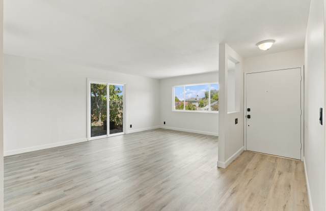83 South Dewey Avenue Gallery 2