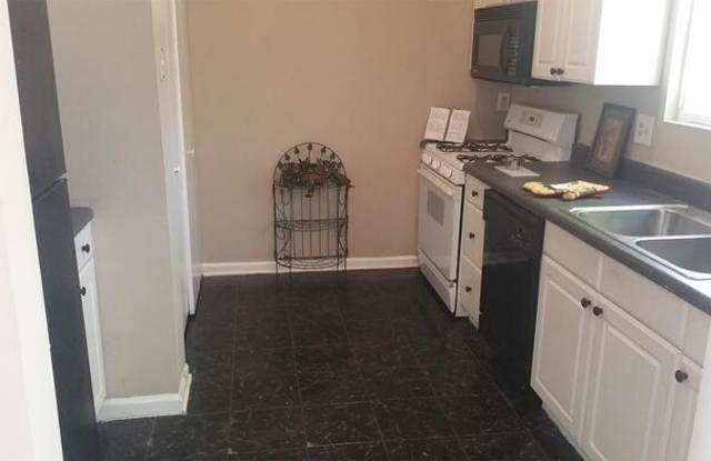 5023 Galbraith Circle Gallery 4