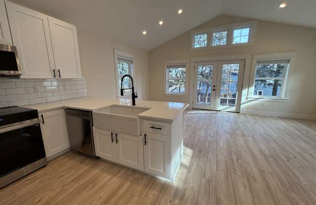 480 Southeast Reed Market Road photos photos 480 Southeast Reed Market Road photos photos