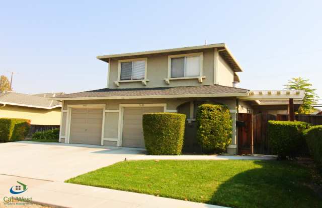 $2995 - Beautiful 2 Bed 1.5 Bath Duplex Available Now! Near Hwy 85/87 photos photos