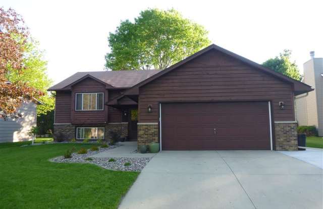 4Bdrm-3bath Split NW Rochester photos photos