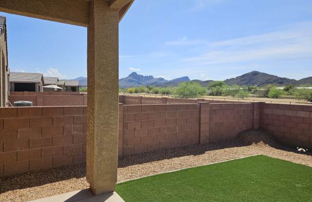 9947 North Summerstone Avenue photos photos