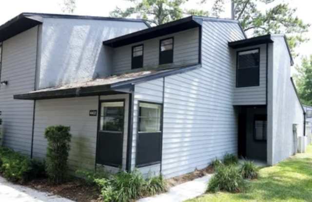 4402 SW 21st Lane - . photos photos