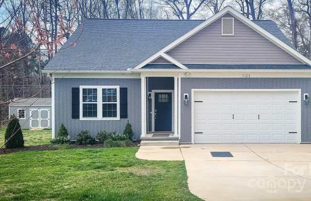 1123 Fieldstone Road photos photos