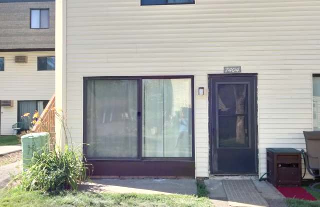 7404 72nd Ln N Gallery 3