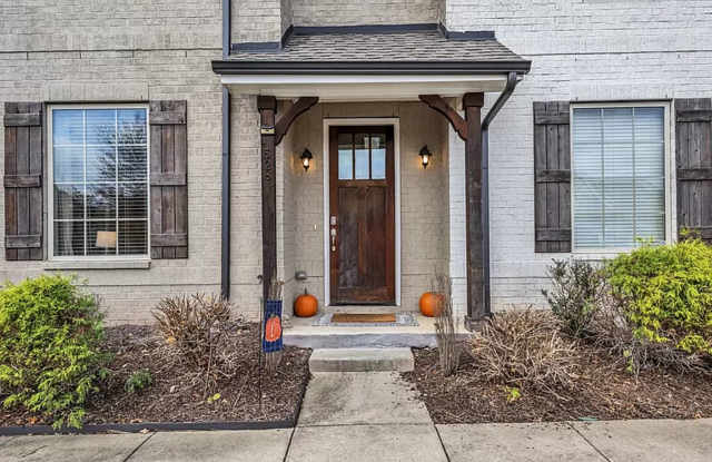 Luxury Bellevue Townhome in Harpeth Park photos photos