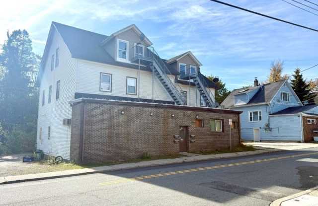 174-176 Main St photos photos