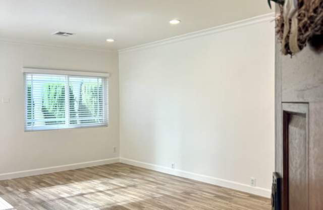 926 North Pass Avenue - 926 North Pass Avenue, Burbank, CA 91505 926 North Pass Avenue - 926 North Pass Avenue, Burbank, CA 91505