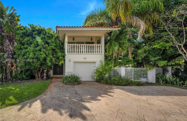 4000 Alhambra Circle photos photos