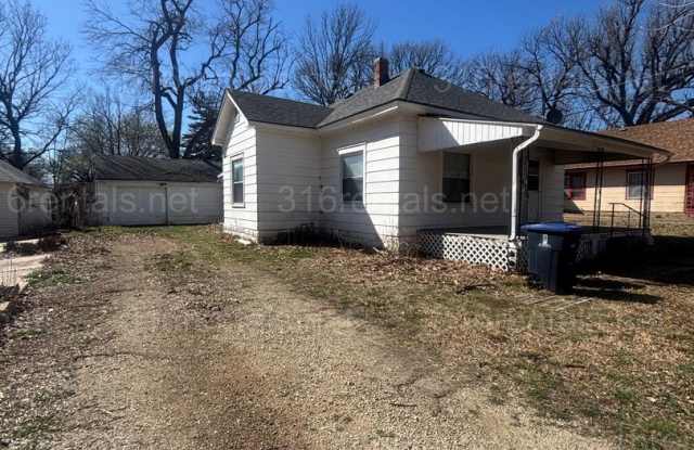 Three bedroom one bath freshly painted house available NOW! photos photos