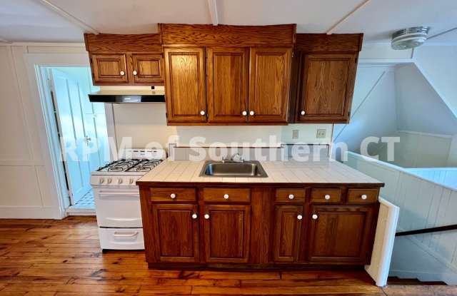 175 Lawrence St Unit 2 Gallery 3