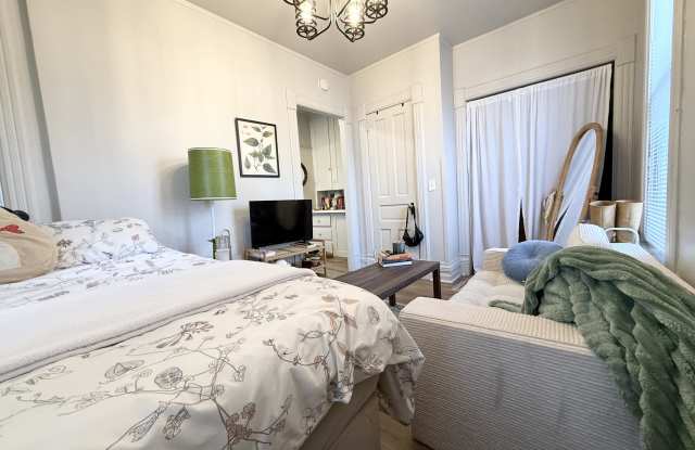 221-223 North Pinckney Street - 221-2R photos photos 221-223 North Pinckney Street - 221-2R photos photos