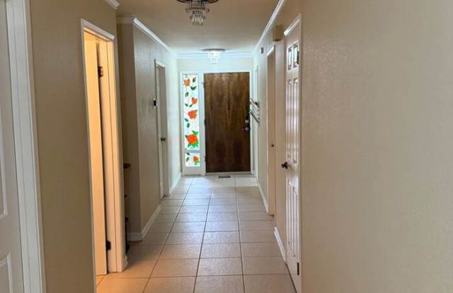 24665 Sylvan Glen Court Gallery 2