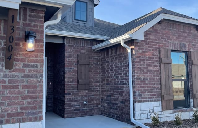 13004 E 124th St N - 13004 East 124th Street North, Owasso, OK 74021