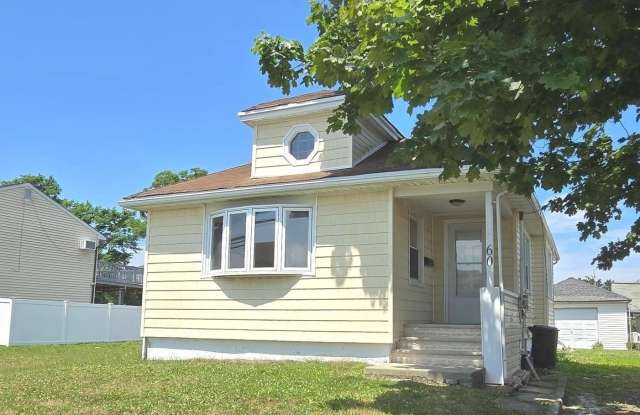 60 North Drive - 60 North Drive, Copiague, NY 11726