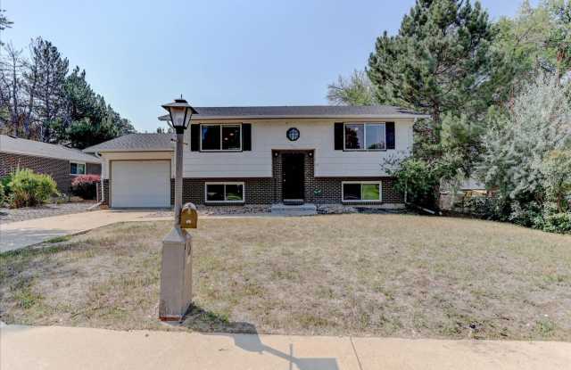 Spacious 3-Bedroom Home in Longmont with Fenced Yard Gallery 3