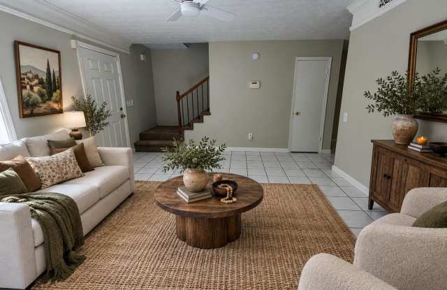 Spacious 2 Bed 1.5 Bath Condo Centered In Austell! Gallery 3