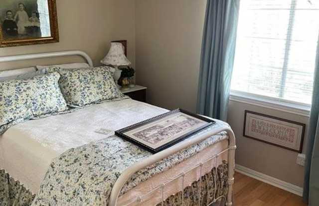 29000  BAY HILL CT - 29000 Bay Hill Court, Georgetown, TX 78628