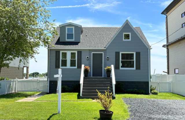 9135 CUCKOLD POINT Road Gallery 3
