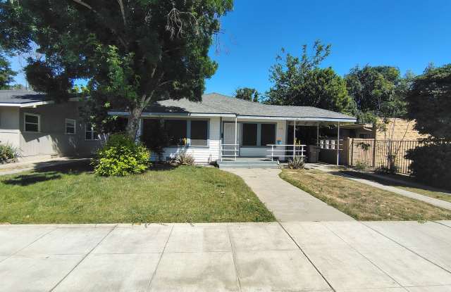 Welcome to 510 Holtby Ave – Charming Home in the Heart of Oleander! photos photos