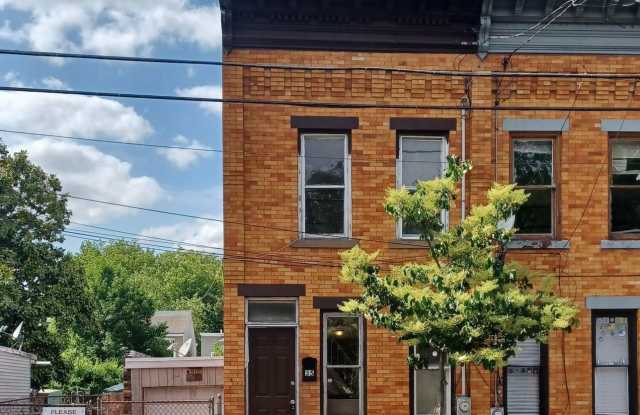 35 MECHANICS AVENUE photos photos