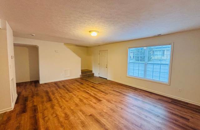 3 Bedroom 2.5 Bath Townhouse Gallery 4