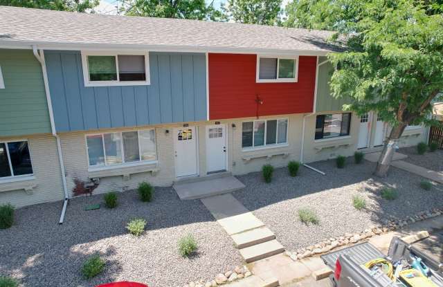 Edgewater Townhome - Great Value, Sloan's, In-Unit Laundry! photos photos Edgewater Townhome - Great Value, Sloan's, In-Unit Laundry! photos photos
