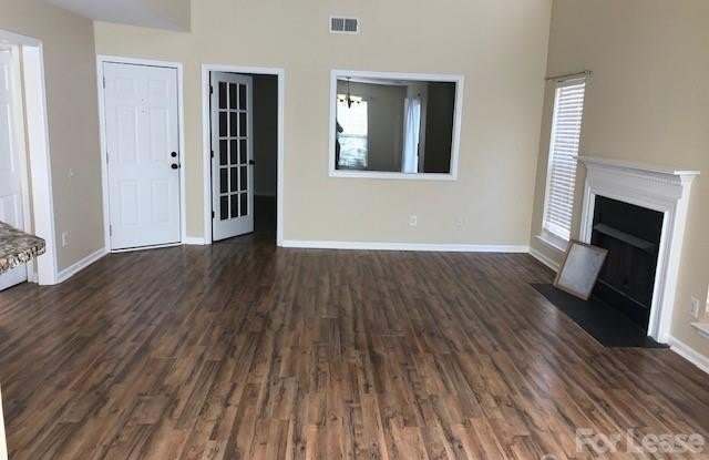 1530 Standish Drive Gallery 4