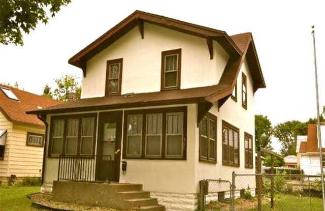 730 Lexington Avenue - 730 Lexington Pkwy N, St. Paul, MN 55104