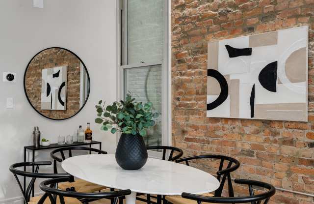 1810 North Wells Street Gallery 3